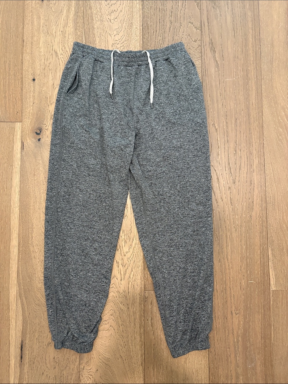 Vuori Heather Gray Women's Jogger Track Pants